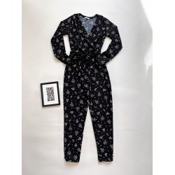 Salopeta dama casual lunga neagra cu artificii albe si cordon in talie