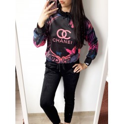 Trening dama din CATIFEA cu pantaloni lungi negri cu snur si bluza cu gluga imprimeu CHANEI